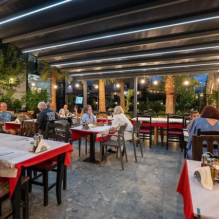 Hotel Eagle Εξαμίλιο Εξωτερικό φωτογραφία