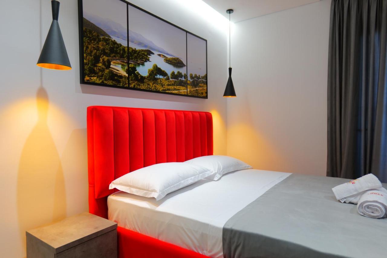 Hotel Eagle Εξαμίλιο Εξωτερικό φωτογραφία