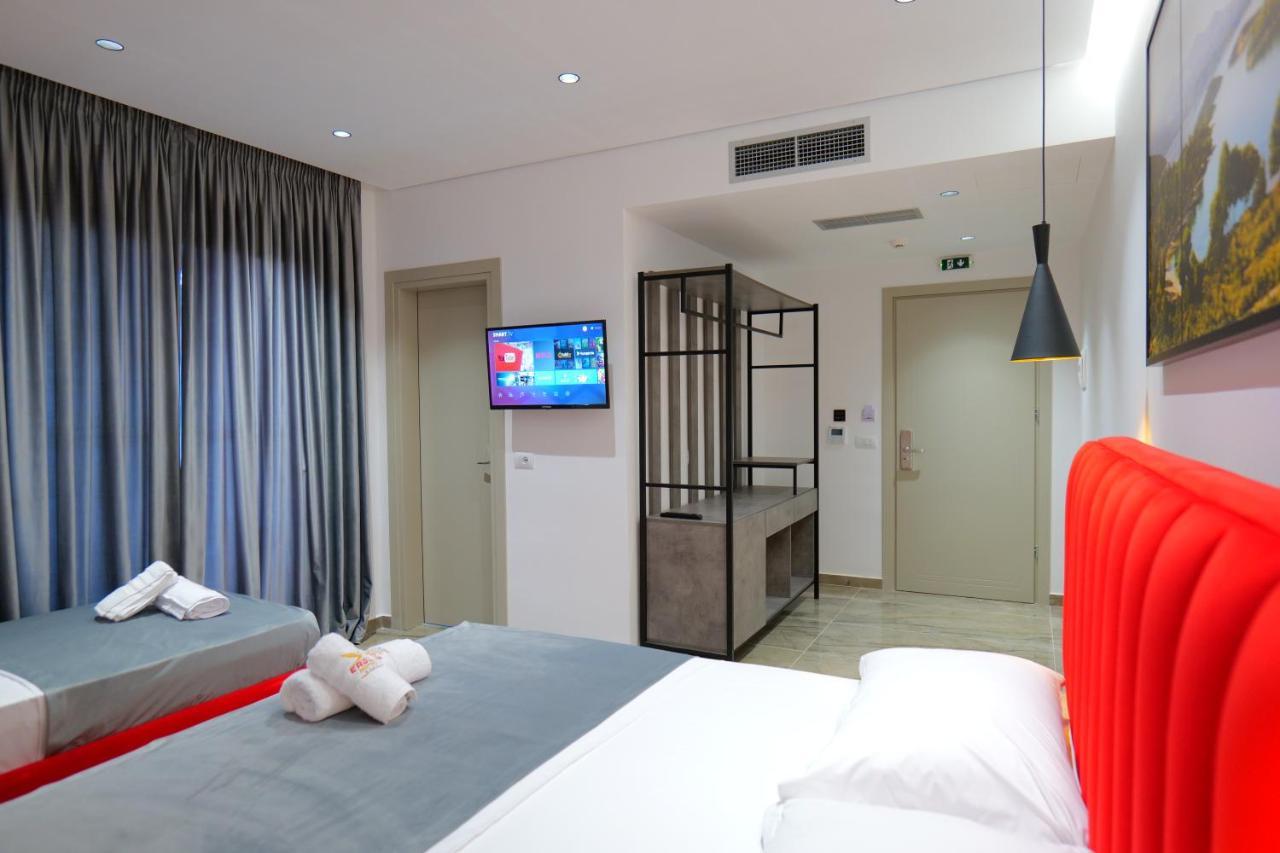 Hotel Eagle Εξαμίλιο Εξωτερικό φωτογραφία