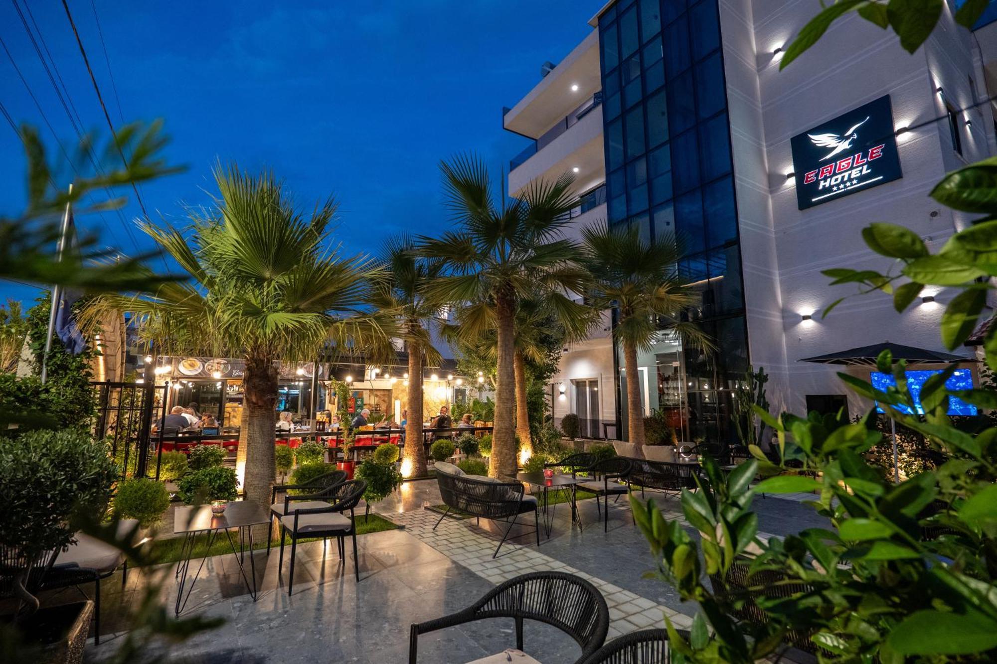 Hotel Eagle Εξαμίλιο Εξωτερικό φωτογραφία