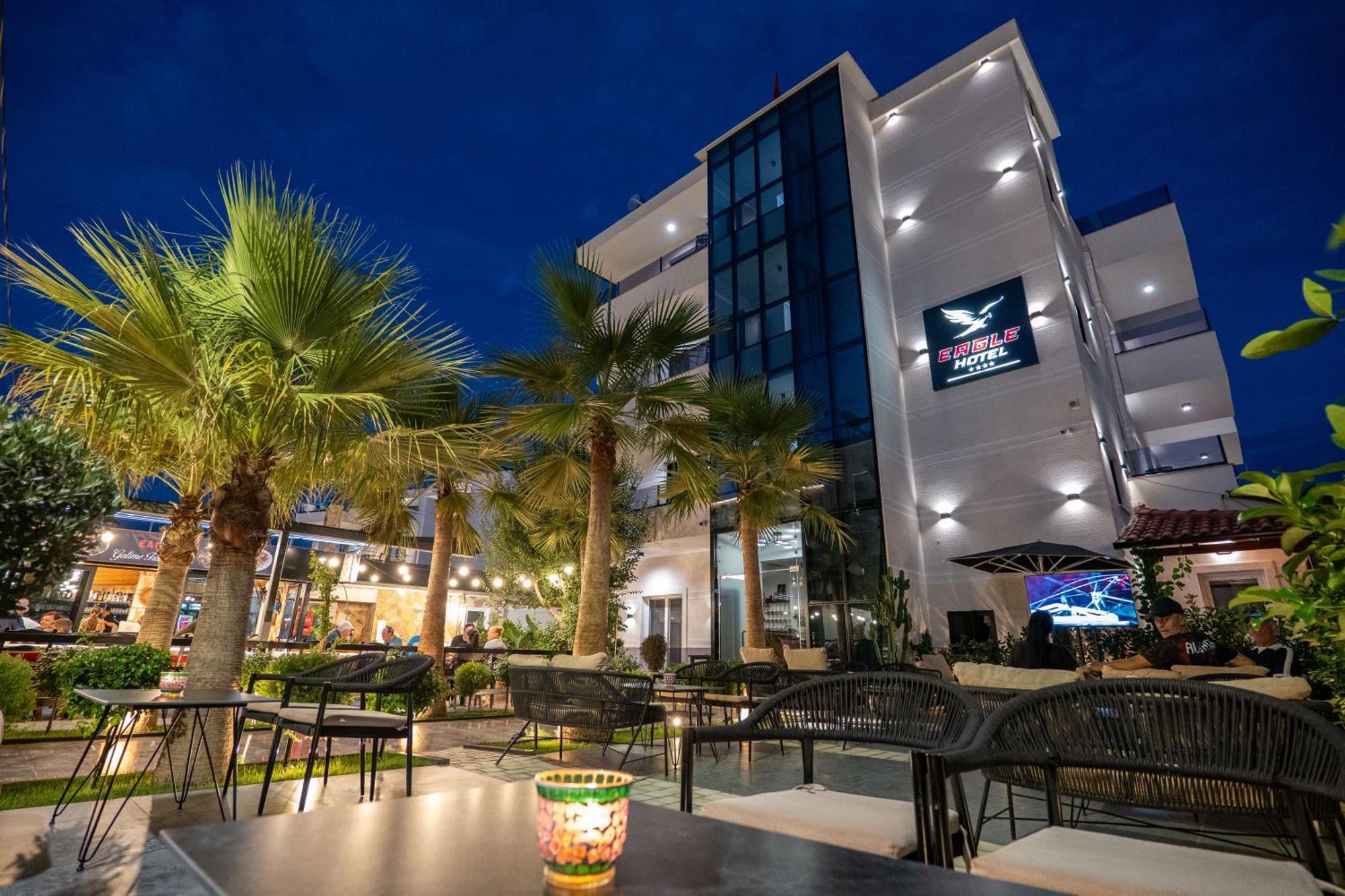 Hotel Eagle Εξαμίλιο Εξωτερικό φωτογραφία