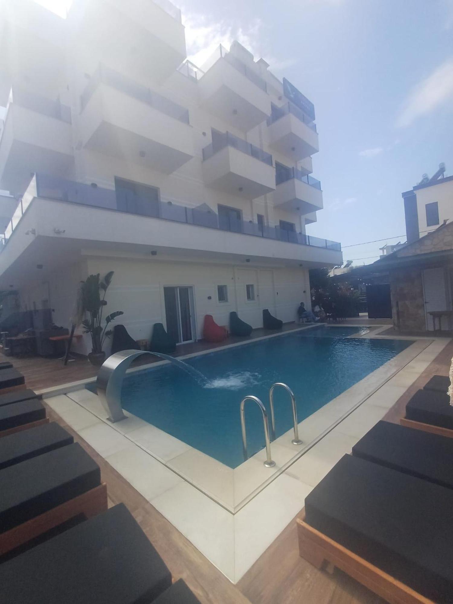 Hotel Eagle Εξαμίλιο Εξωτερικό φωτογραφία